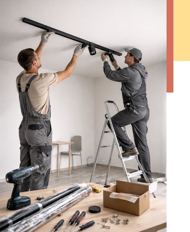 Установка трековых светильников в натяжной потолок в Урюпинске от 4326 руб. | ОТДЕЛОЧНИК-Рюп